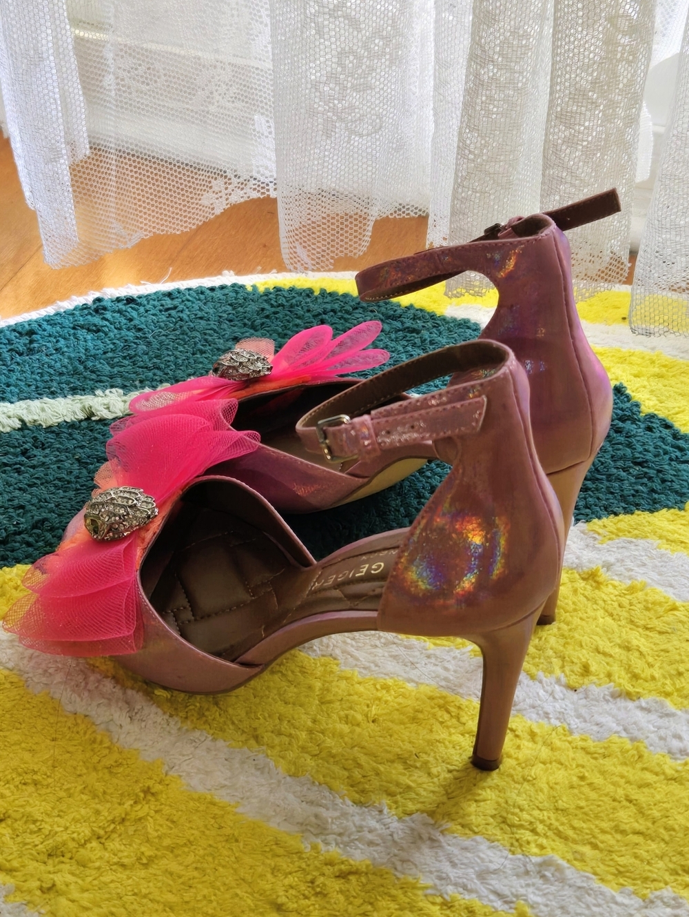 Kurt Geiger Pink Women's Heels with Bow and Rhinestone Detail NEW size9 - Picture 6 of 10